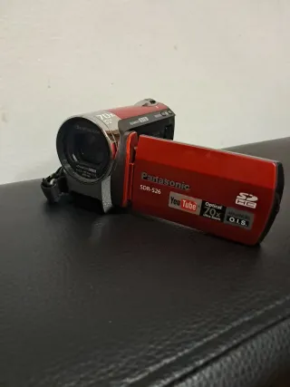 Videocámara Panasonic SDR-S26 Roja