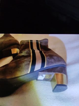 Botines Pedro Miralles grises y multicolor
