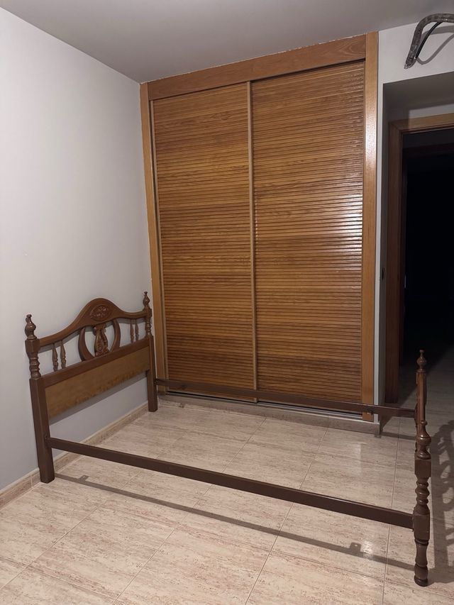 Cabecero de madera rústico