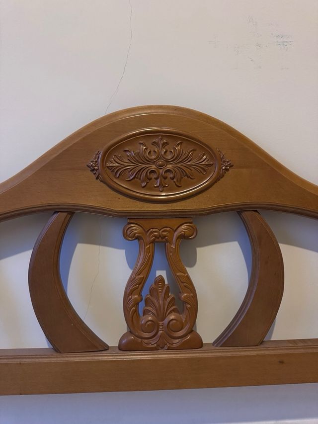 Cabecero de madera rústico