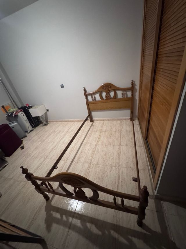 Cabecero de madera rústico