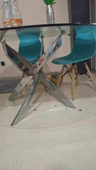 Mesa redonda cristal y metal