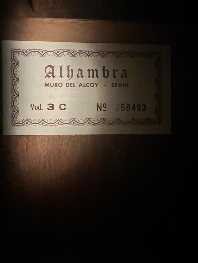 Chitarra Alhambra Mod. 3 C con custodia rigida