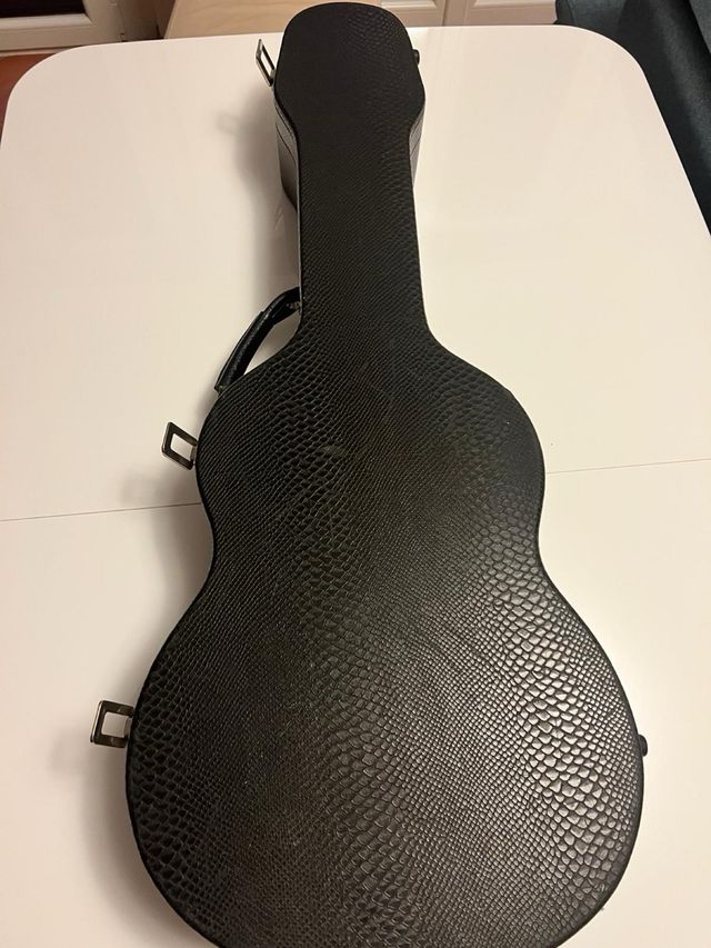 Chitarra Alhambra Mod. 3 C con custodia rigida