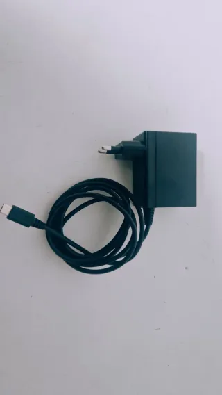 Cargador Nintendo Switch USB-C no original 