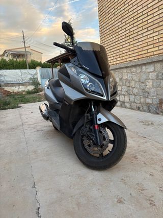 Kymco Superdink 300 