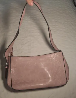 Bolso Parfois rosa efecto piel cocodrilo