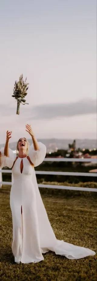 Vestido de novia + capa