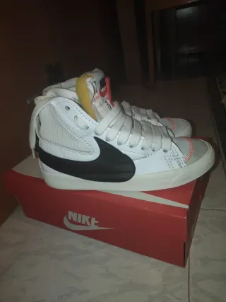 Nike Blazer Mid '77 Jumbo Blancas/Negras