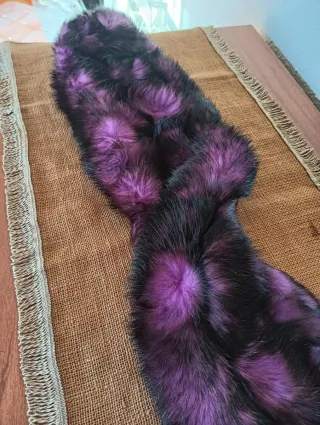 Bufanda pelo como de conejo negro y malva