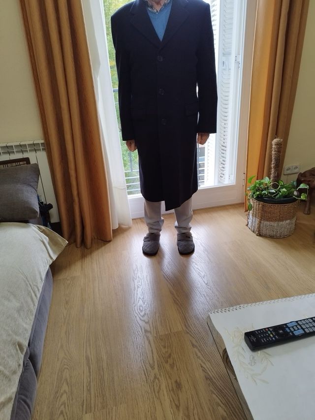 Abrigo largo negro hombre