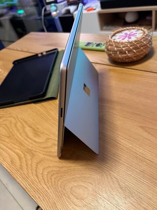 Microsoft Surface Pro 11gen 16GB RAM 256GB SSD