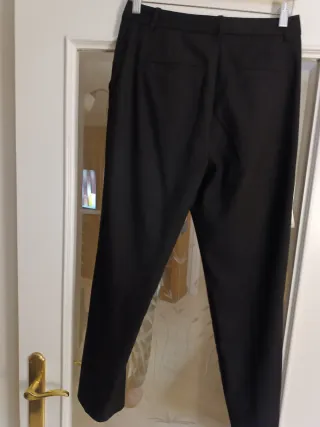 Pantalón vestir pitillo negro