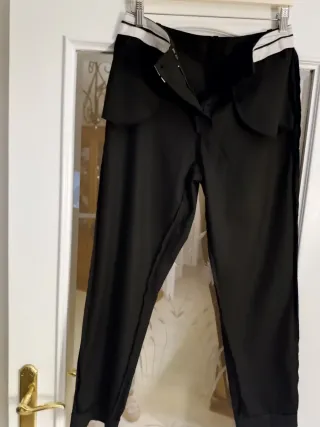Pantalón vestir pitillo negro
