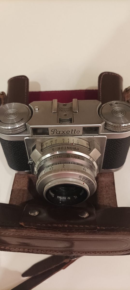 Cámara Paxette Marrón y Plata