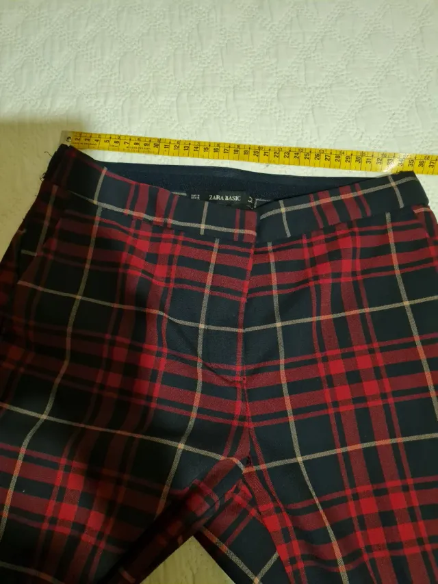 Pantalón cuadros Zara