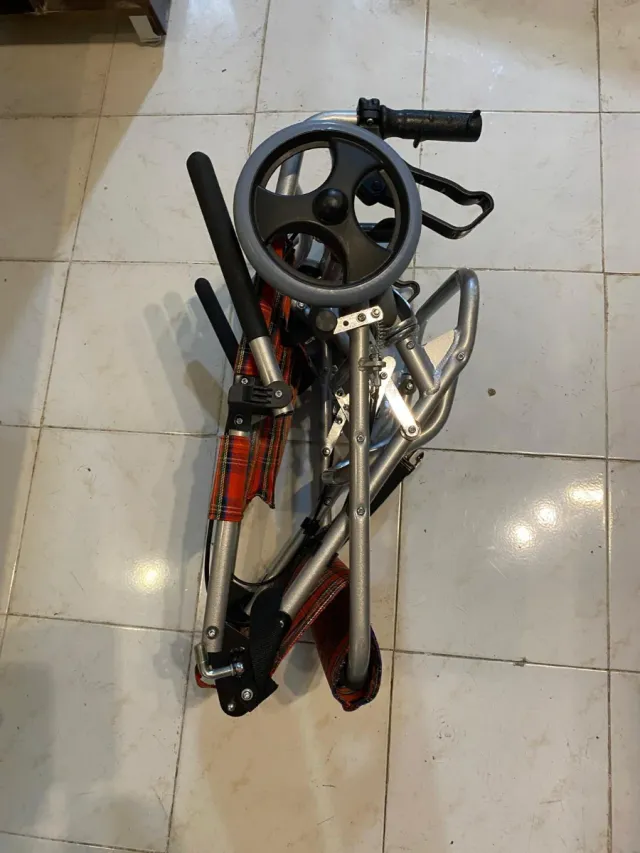 Silla ruedas plegable