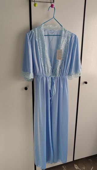 Conjunto Bata y Camisón (de encaje)