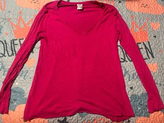 Camiseta fucsia fina manga larga