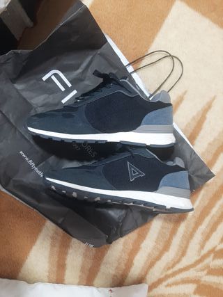 Zapatillas deportivas azul oscuro y gris # 43
