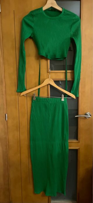 Conjunto Zara S: Top manga larga y falda