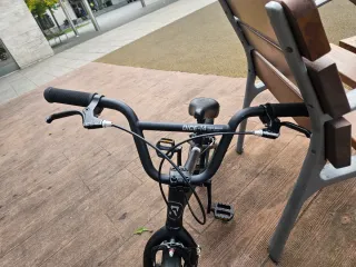 Bicicleta BMX infantil Radio Bike Co. 14