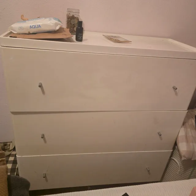 Cómoda blanca de 3 cajones