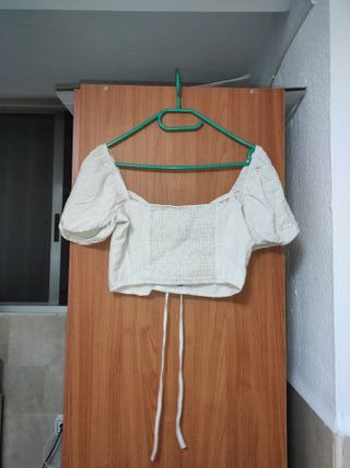 Crop top crema encaje talla M