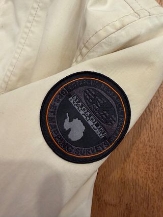 Napapijri giacca beige con cappuccio