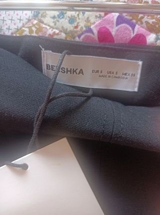 Falda-pantalón negra Bershka
