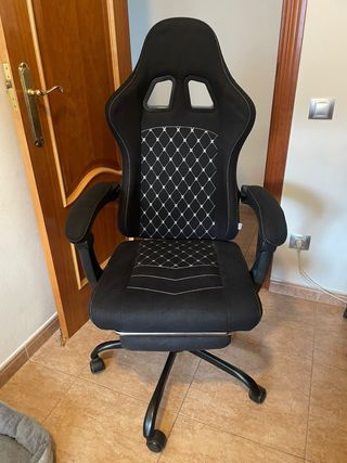 Silla de oficina ergonómica negra
