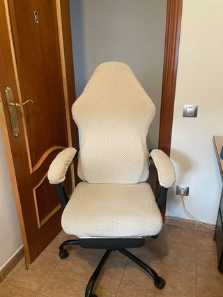 Silla de oficina ergonómica negra