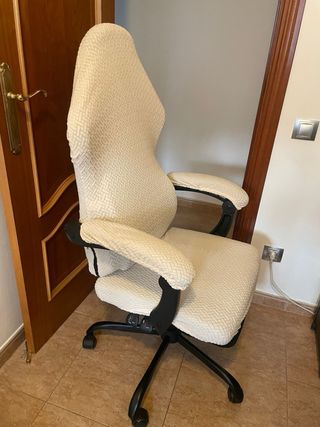 Silla de oficina ergonómica negra