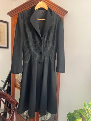 Abrigo Vintage Negro Bordado, TS/M