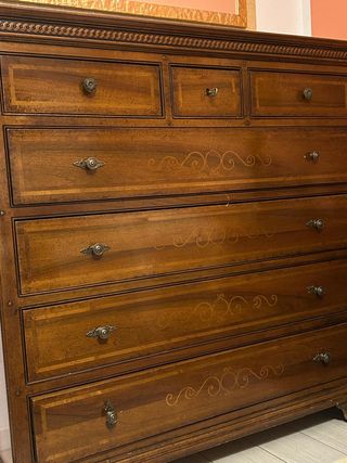 Armadio più due comodini e un como' con ribalta