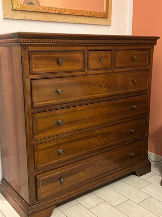 Armadio più due comodini e un como' con ribalta