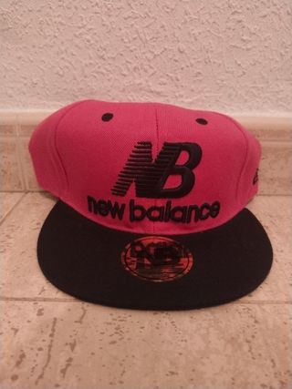 Gorra Adidas Negra y Rosa