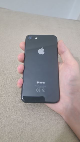 iPhone 8 - 64 GB - Negro