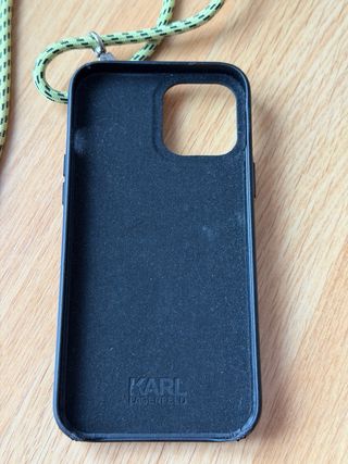 Funda Karl Lagerfeld iPhone con cordón