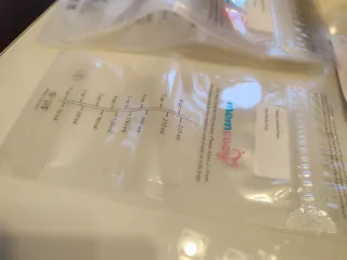 Lote Biberones, chupetes, tetinas y bolsa congelac