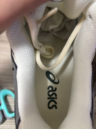 Zapatillas Adidas Beige y Gris