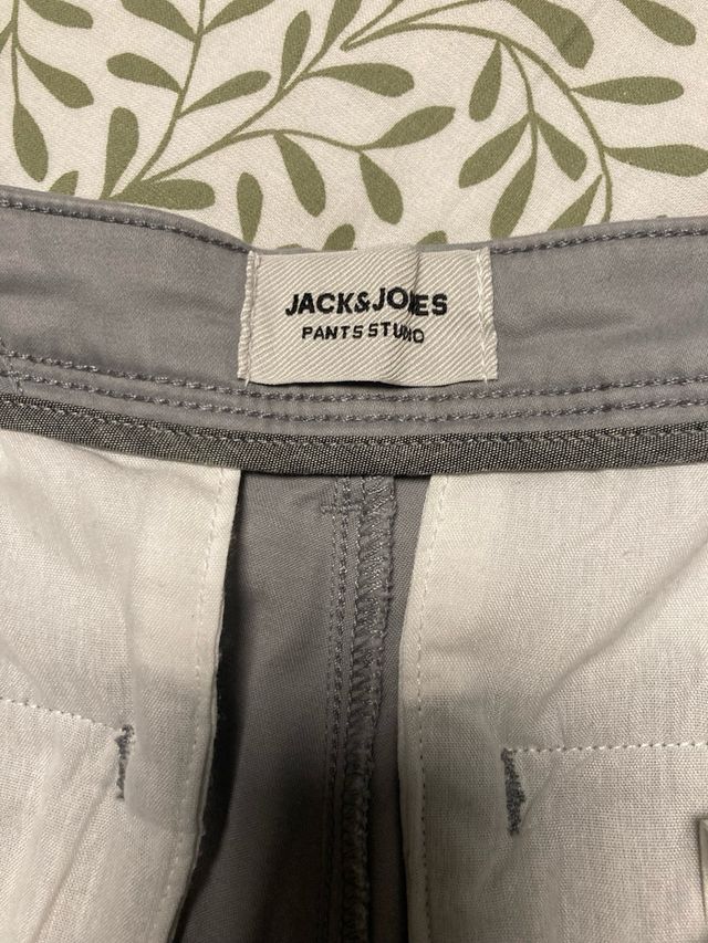 Pantalón Chino Jack & Jones Gris