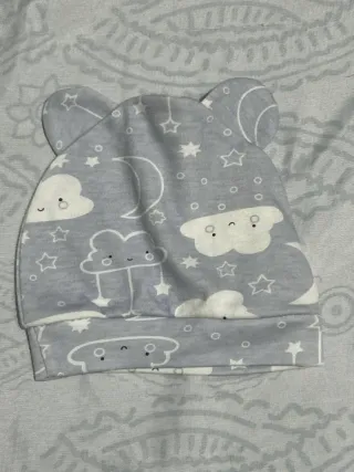 Gorro de bebé con orejas de oso