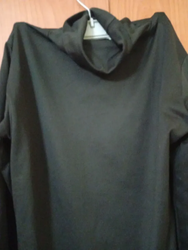 Jersey cuello alto negro