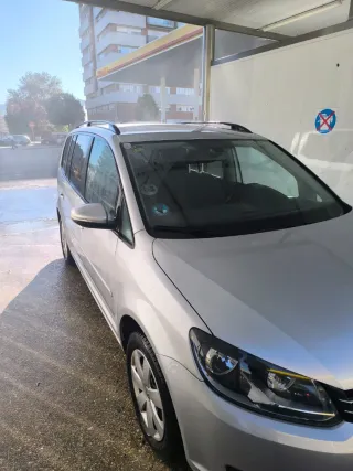 Volkswagen Touran 2011