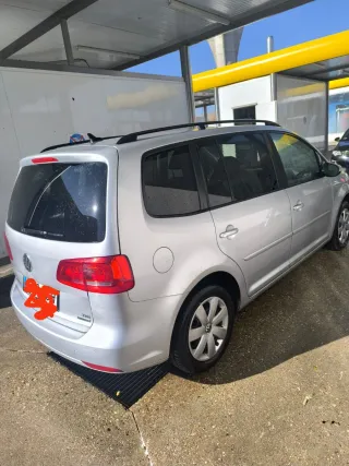 Volkswagen Touran 2011
