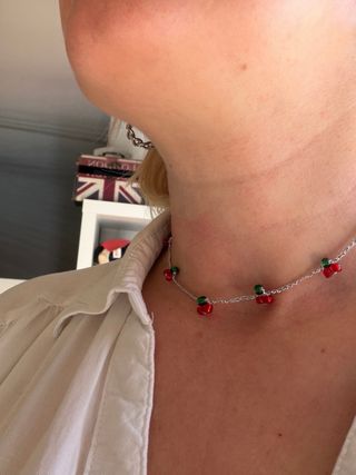 Collana artigianale ciliegine rosse e verdi