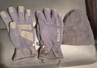Set invernale guanti e cappello