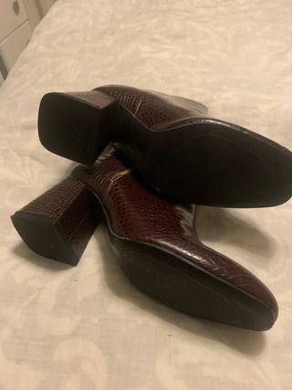 Botines charol burdeos Talla 39