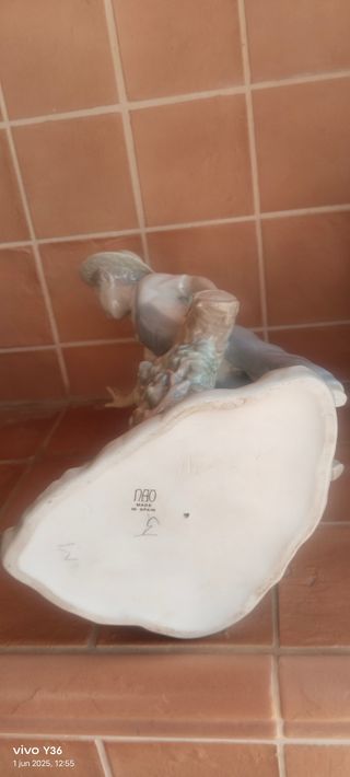 Figura Nao Pareja en Árbol Porcelana